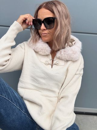 🍁 Podzim bez svetru? To by byla fakt zima na body i na duši 😅 Takže tady je náš limitovaný podzimní mazlík – svetr, co tě...